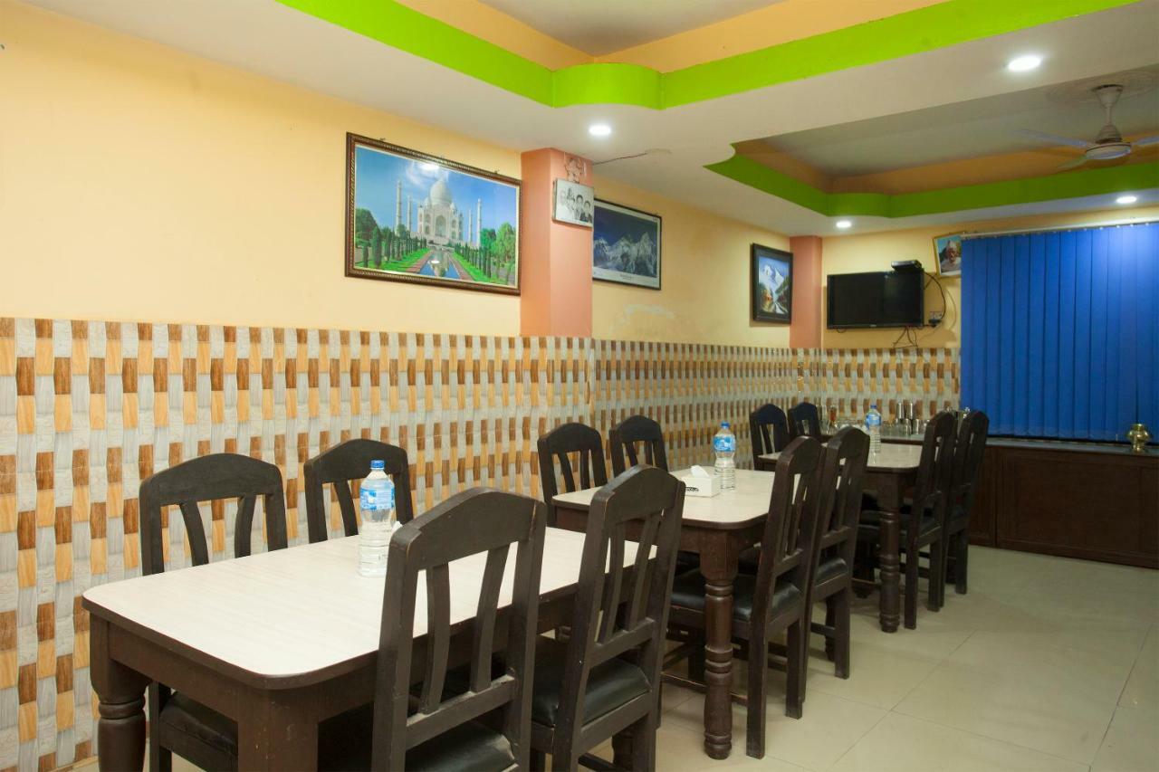 Spot On 397 Hotel Triveni Guest House Kathmandu Buitenkant foto